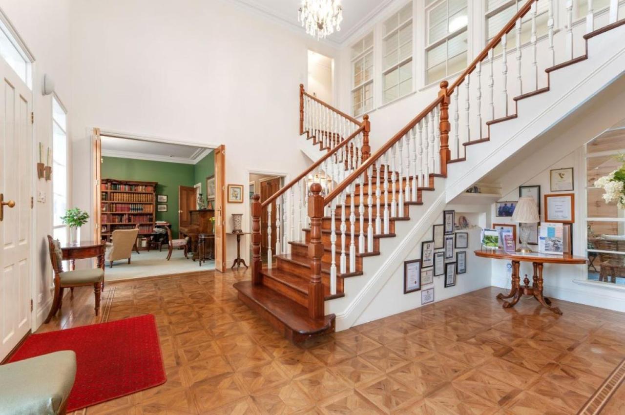 Montfort Manor ทาแรลกอน ภายนอก รูปภาพ