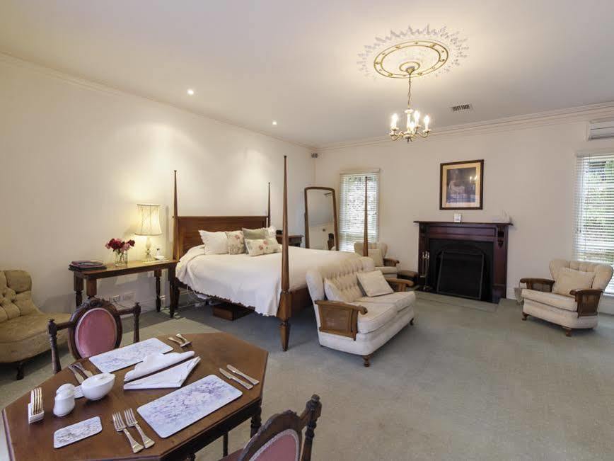 Montfort Manor ทาแรลกอน ภายนอก รูปภาพ